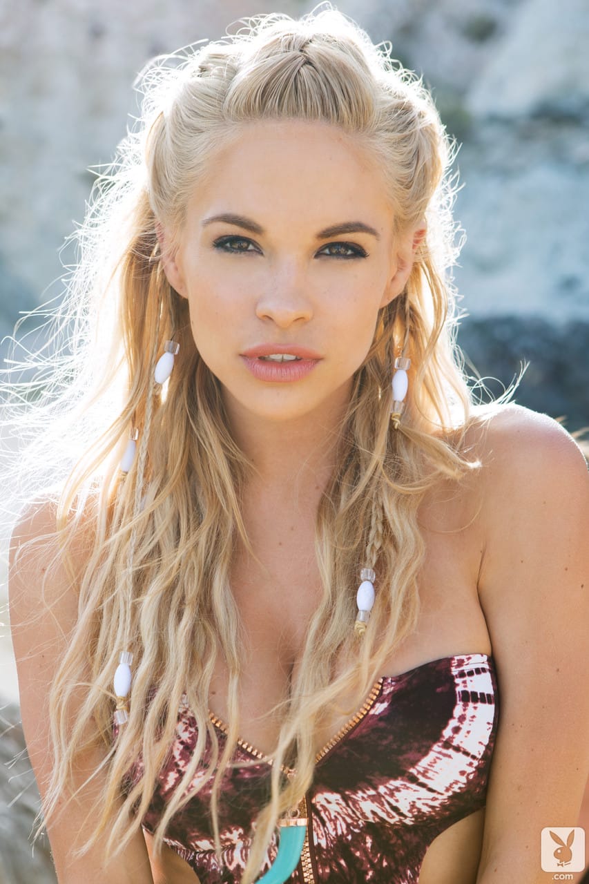 Dani Mathers megvillan a formás, kerek melleivel és fenekével - Dani Mathers - 12. kép