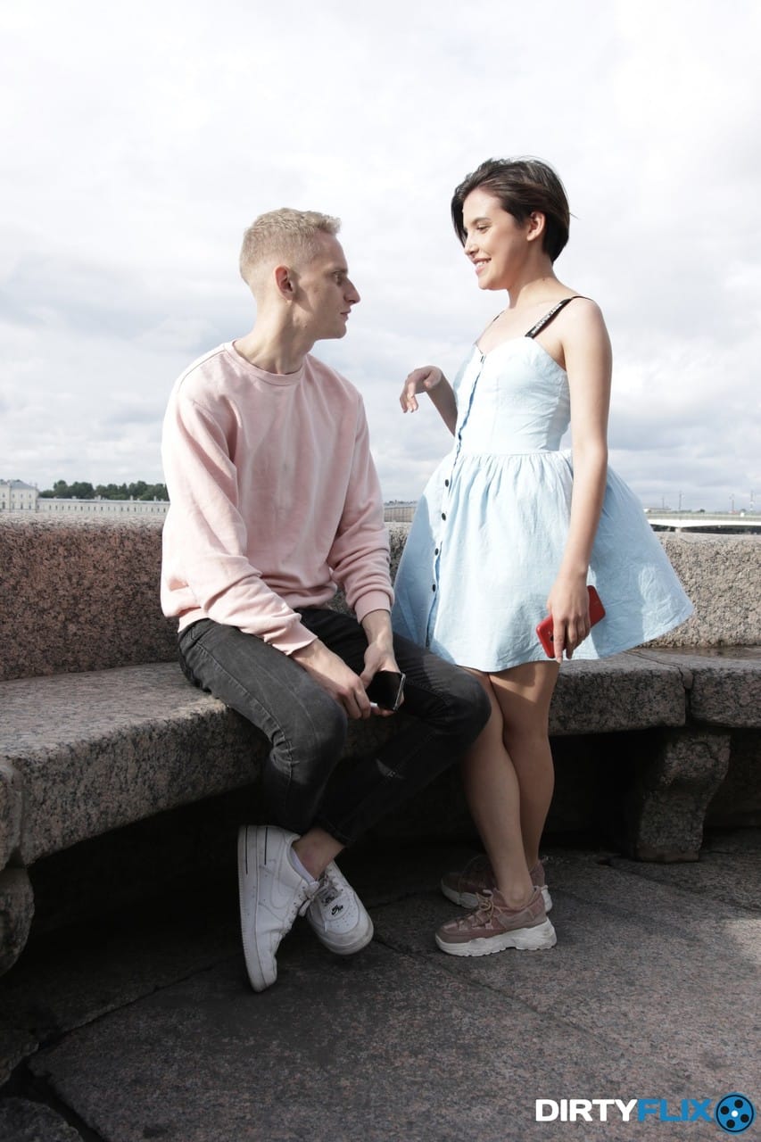 Fiatal barna szépség, Alex Swon, mesteri módon kényezteti a férfiakat - Advik, Alex Swon - 8. kép