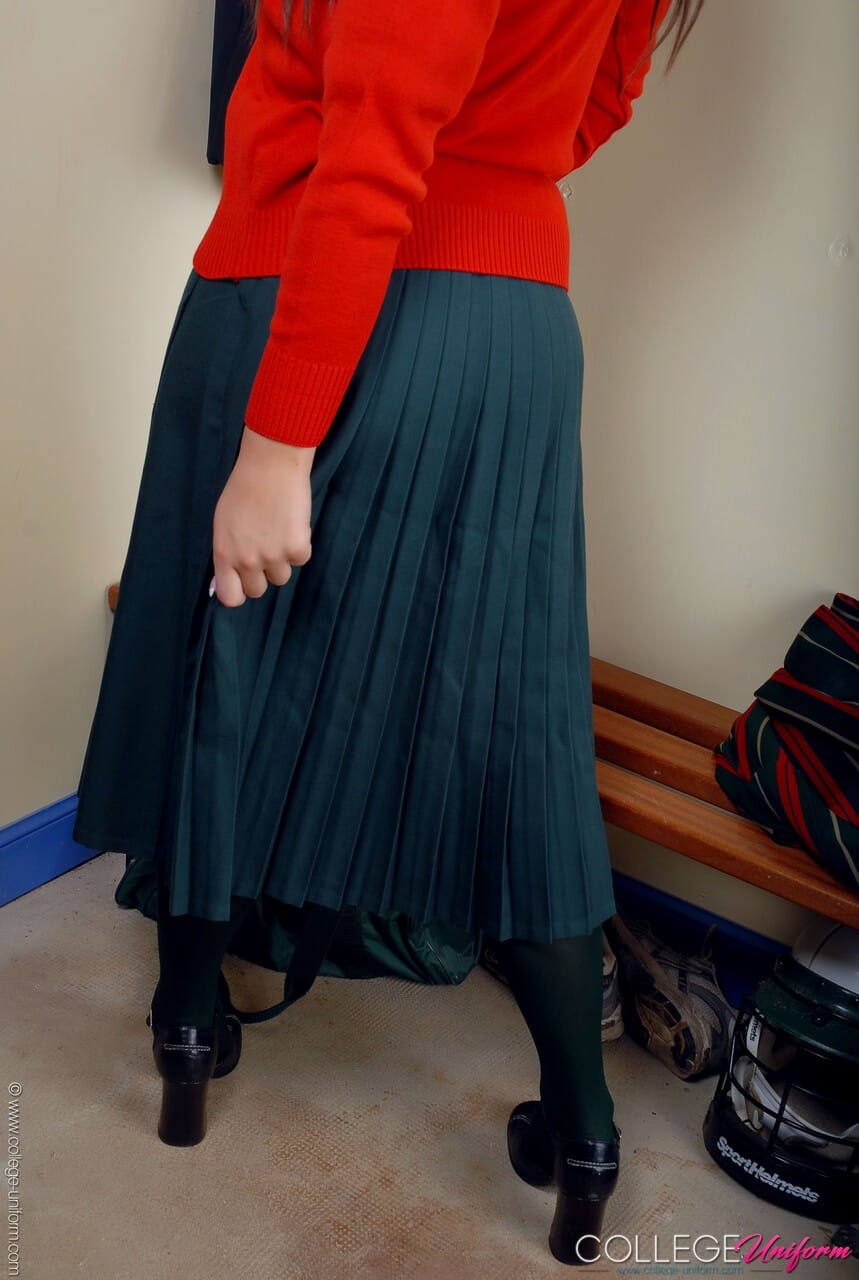 Samantha Buxton meztelen képei az egyetemi uniformisban - Samantha Buxton - 7. kép