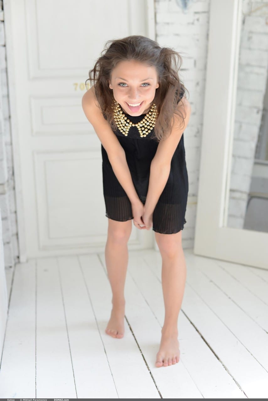 Foxy Di szexi fotói a Domai bemutatásában - Foxy Di - 1. kép