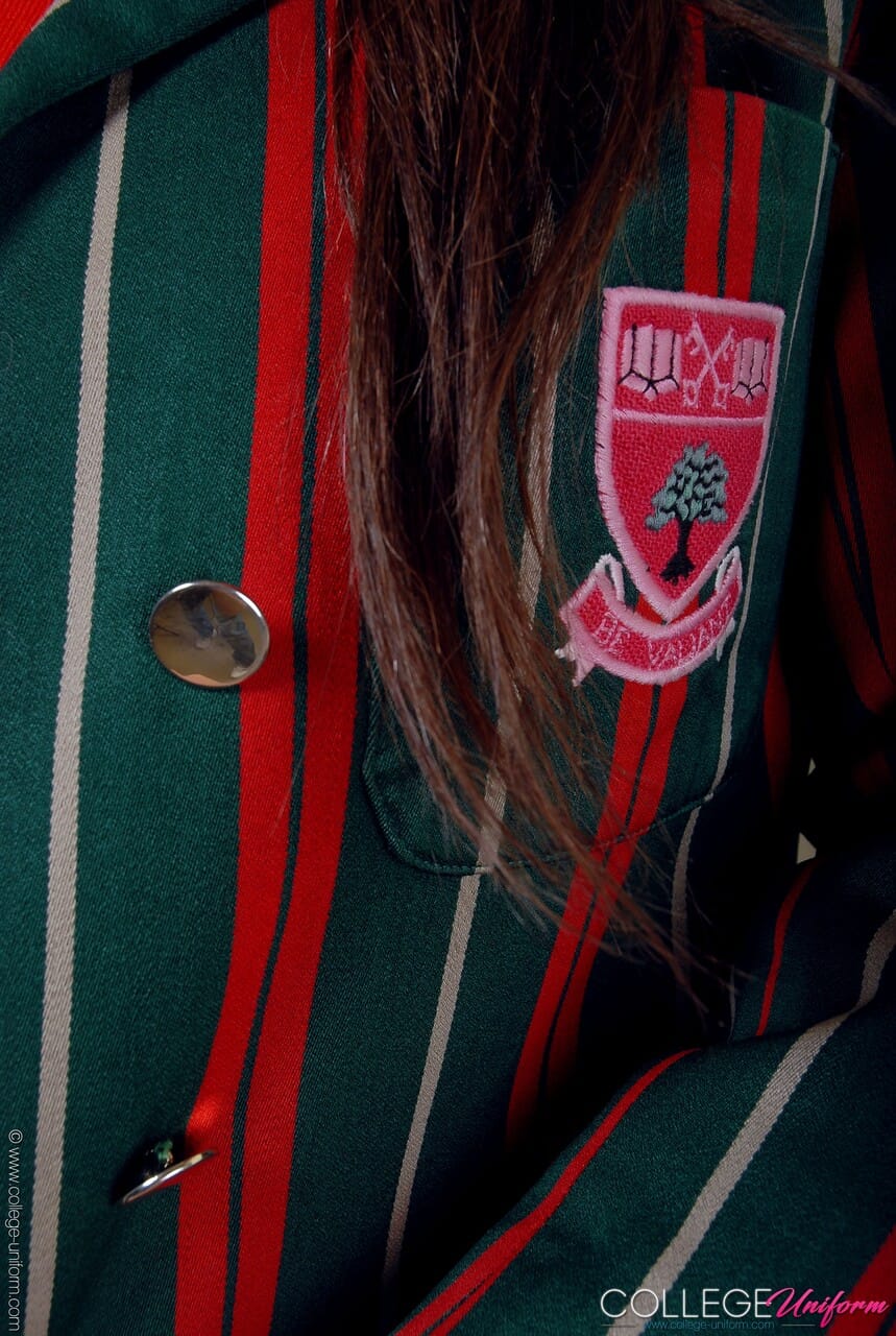 Samantha Buxton meztelen képei az egyetemi uniformisban - Samantha Buxton - 2. kép