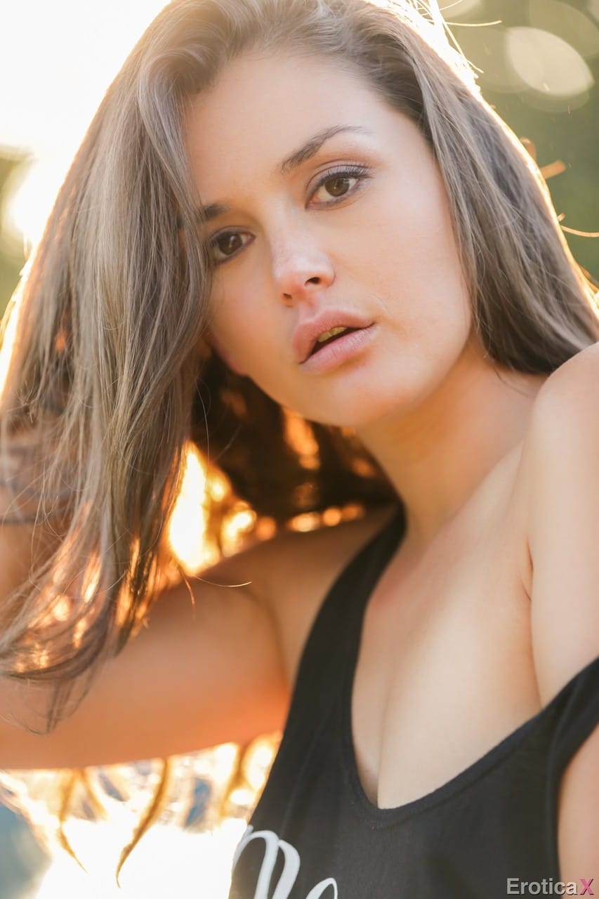 Allie Haze - exkluzív szabadtéri fotók, Allie Haze - MILF, Bombázó, Gyönyörű - 6. kép