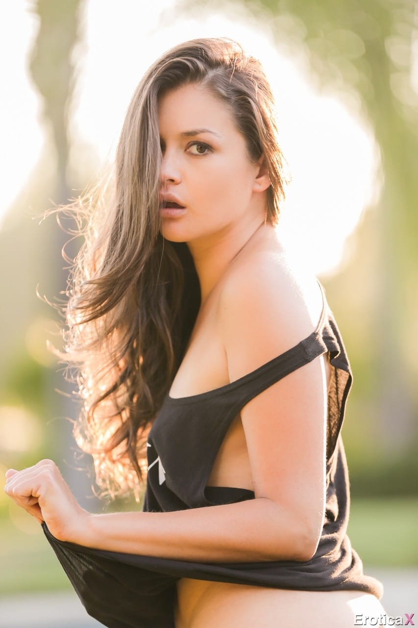 Allie Haze - exkluzív szabadtéri fotók, Allie Haze - MILF, Bombázó, Gyönyörű - 8. kép