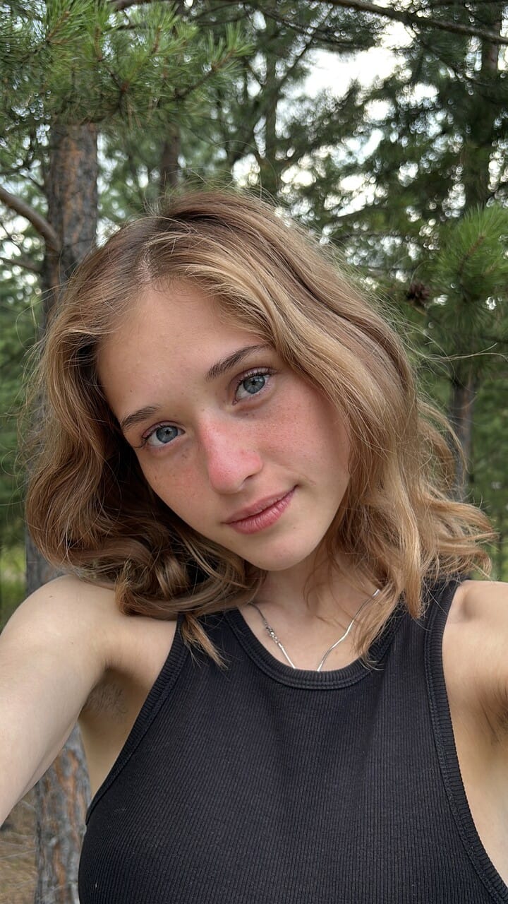 Crazy Frog Mia exkluzív OnlyFans képei, Crazy Frog Mia - Fiatal, Amatőr, Apró - 6. kép