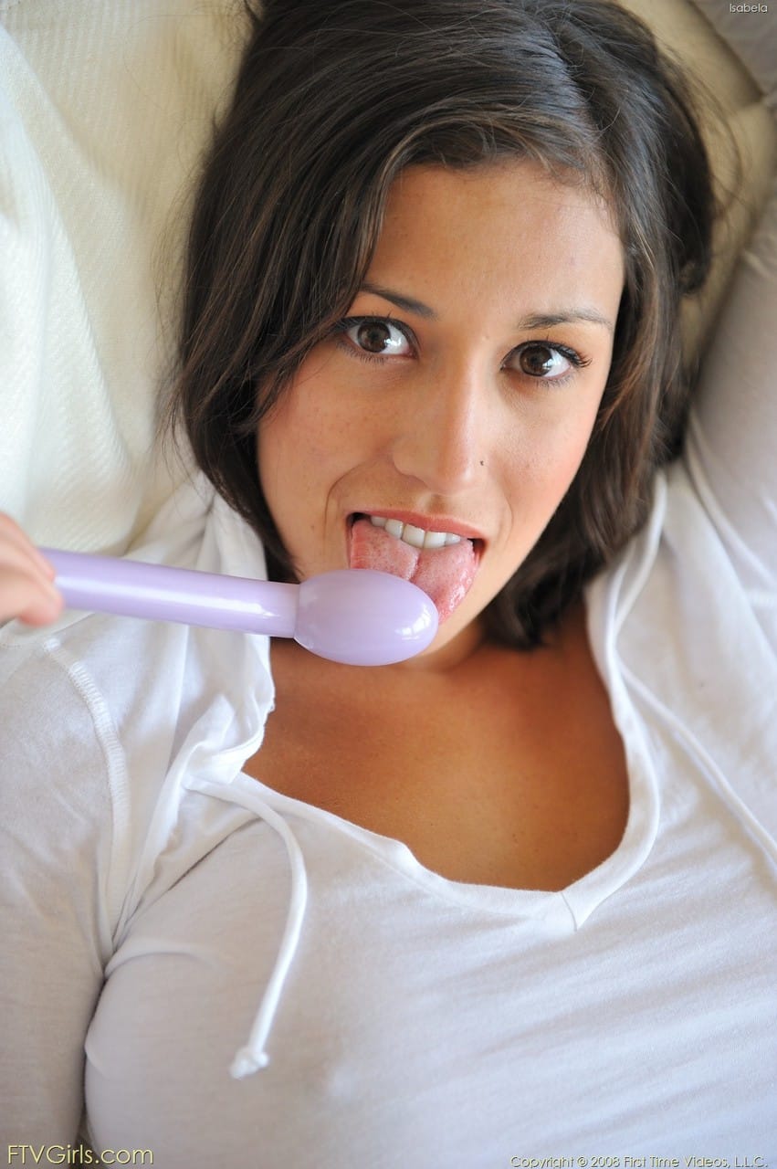 Sexy Isabela plays with her hot nipples and touches her yummy pussy lips, Isabela - Szexi, Bombázó, MILF - 15. kép