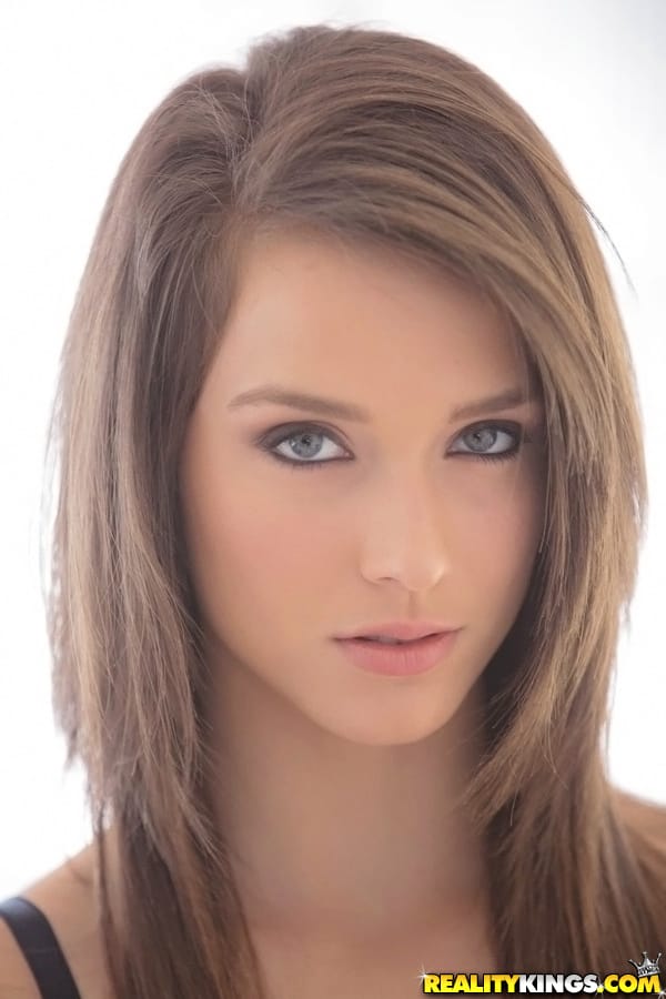 Malena Morgan - tökéletes vonalak, Malena Morgan - Gyönyörű, Bombázó, Csábos - 2. kép