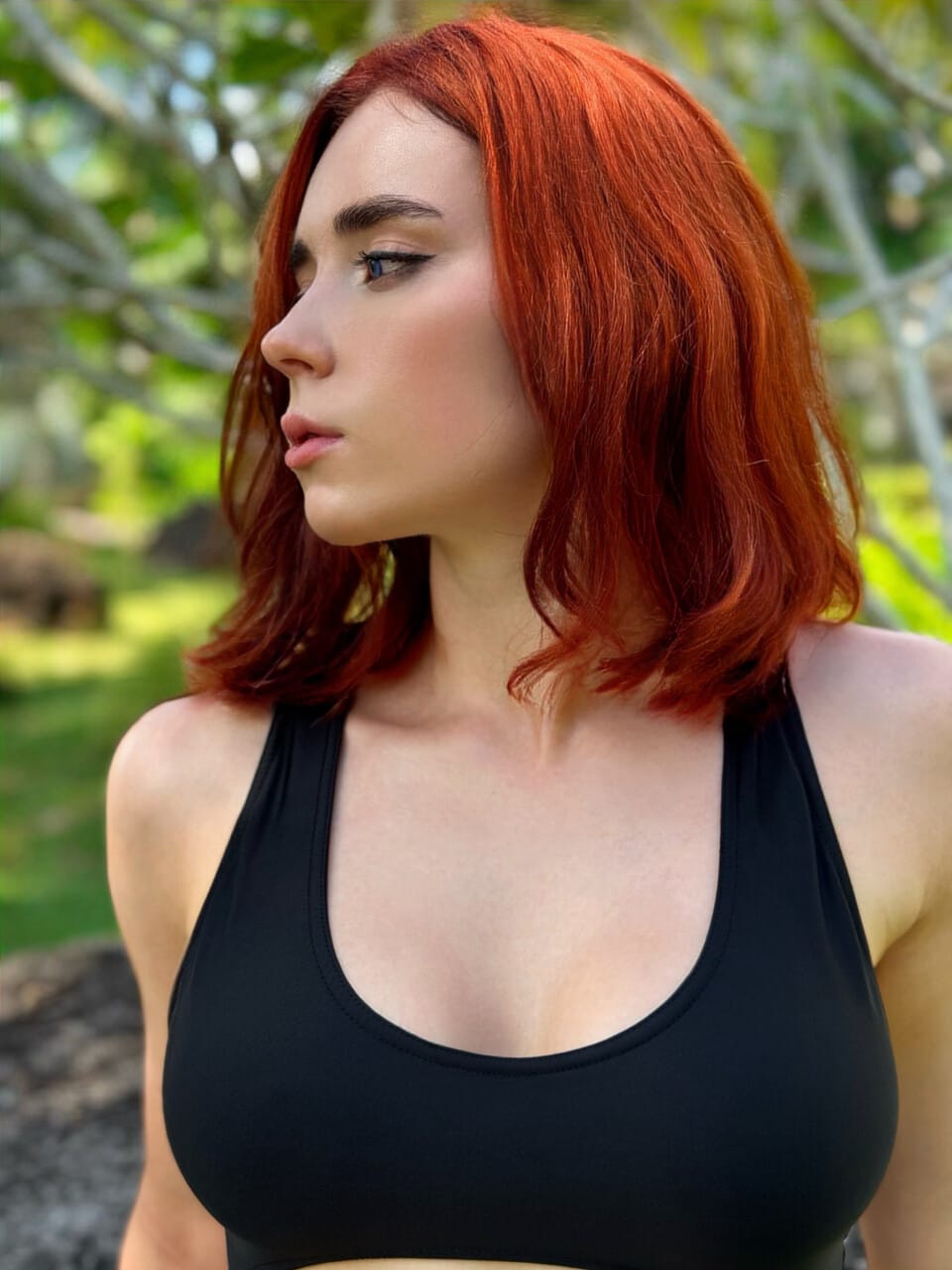 Sweetie Fox OF - exkluzív OnlyFans fotók, Sweetie Fox OF - Vörös, Popsi, Szoknya - 12. kép