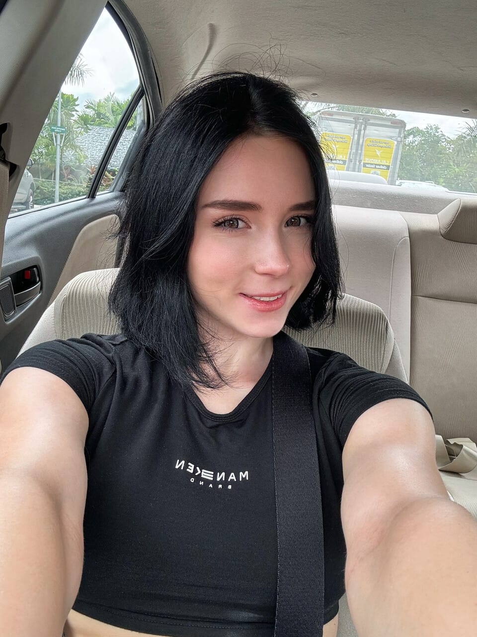 Sweetie Fox OF - exkluzív OnlyFans fotók, Sweetie Fox OF - Vörös, Popsi, Szoknya - 8. kép