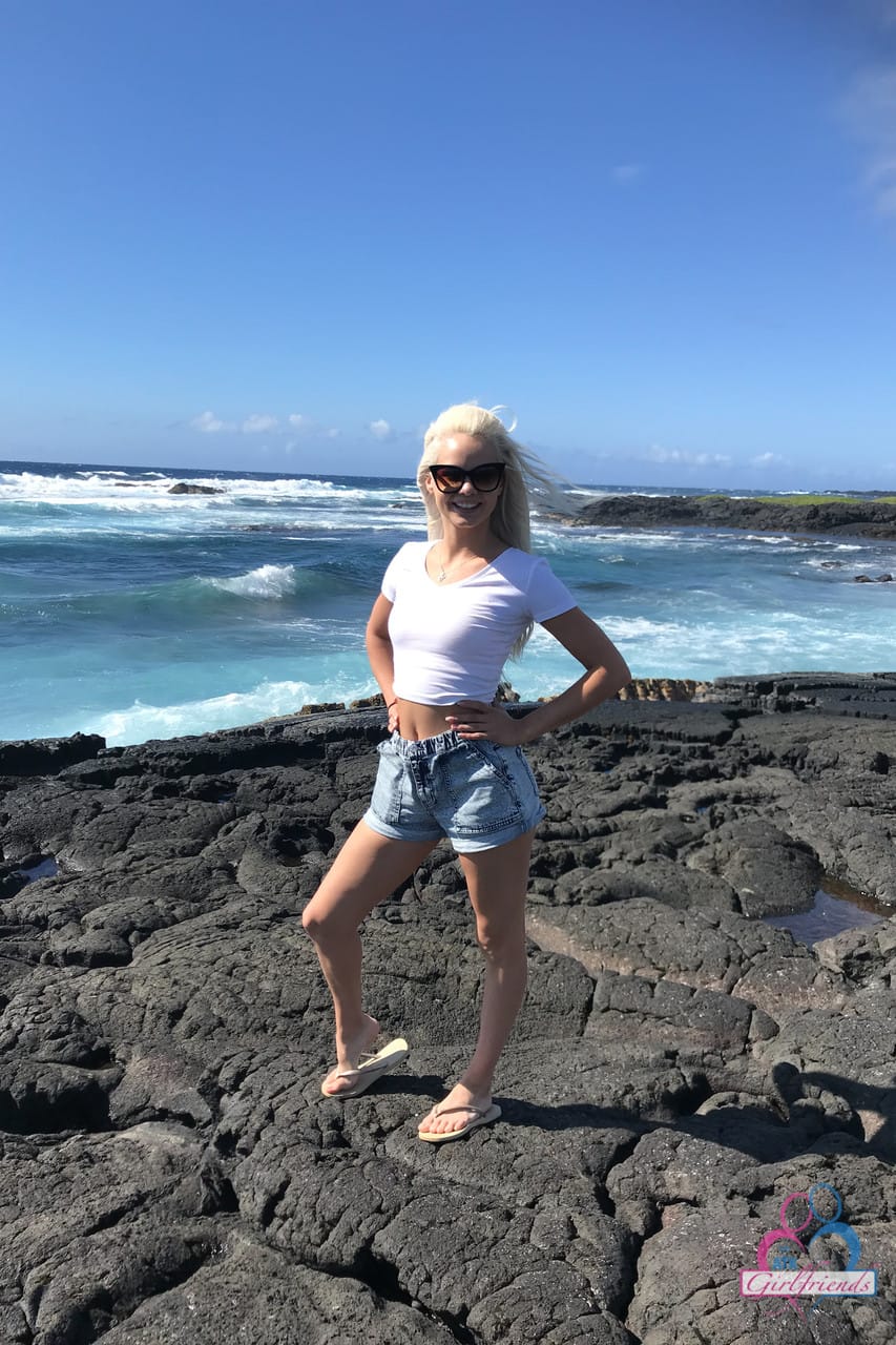Elsa Jean - vékony amatőr barátnő dögös popsija, Elsa Jean - Valóság, Szőke, Apró - 13. kép