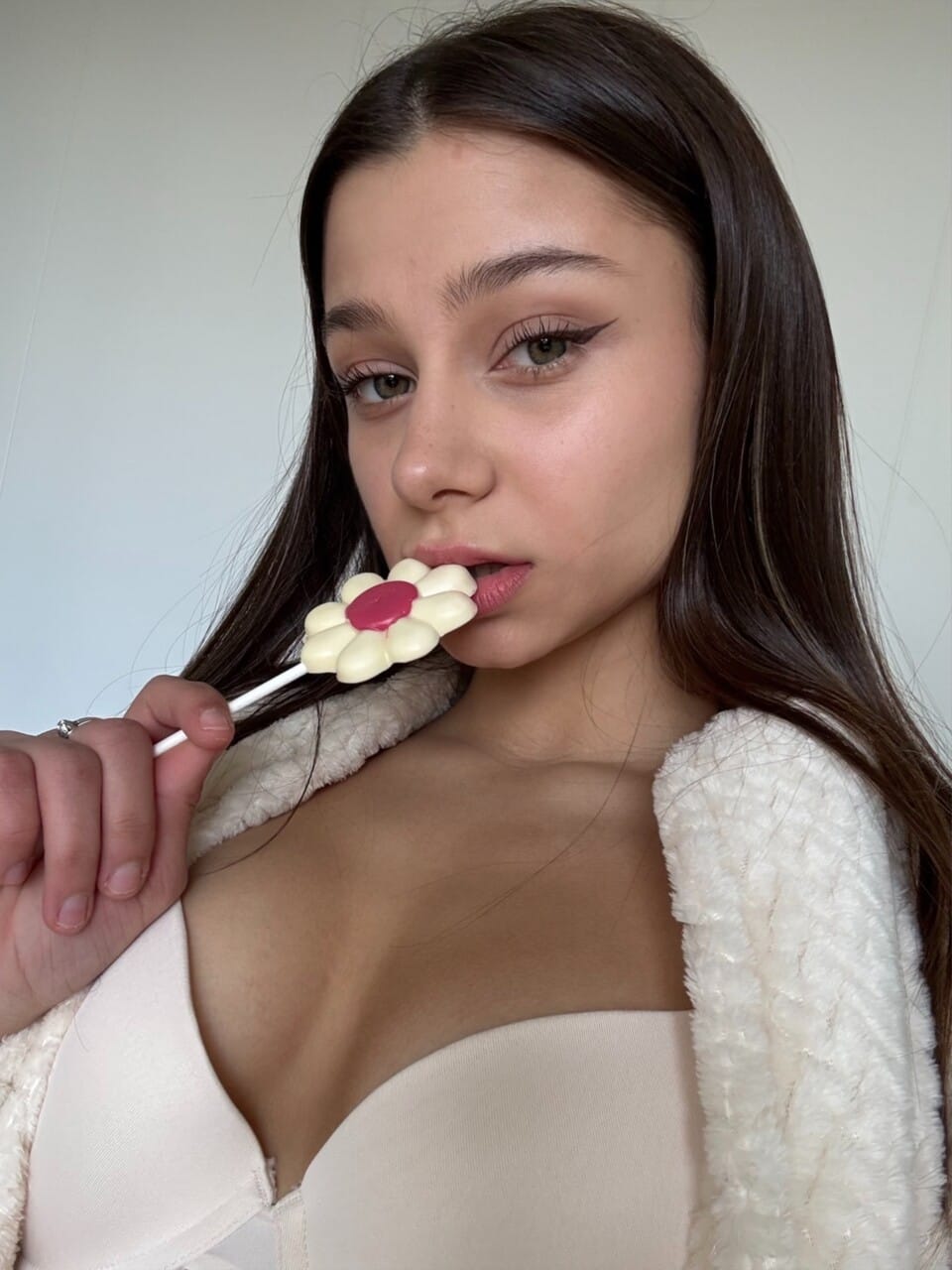 Miami Candy szexi önfotózása fehérneműben, Miami Candy - Fiatal, Fehérnemű, Amatőr - 4. kép