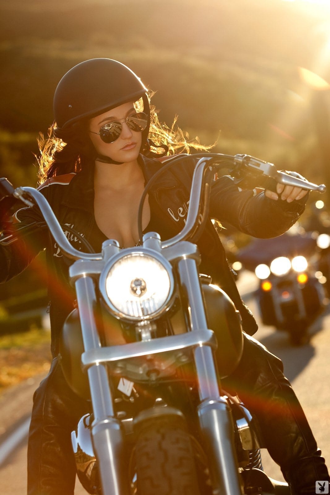 Jaclyn Swedberg – érzéki fotósorozat motorkerékpáron, Jaclyn Swedberg - Posztermodell, Vékony, Gyönyörű - 2. kép
