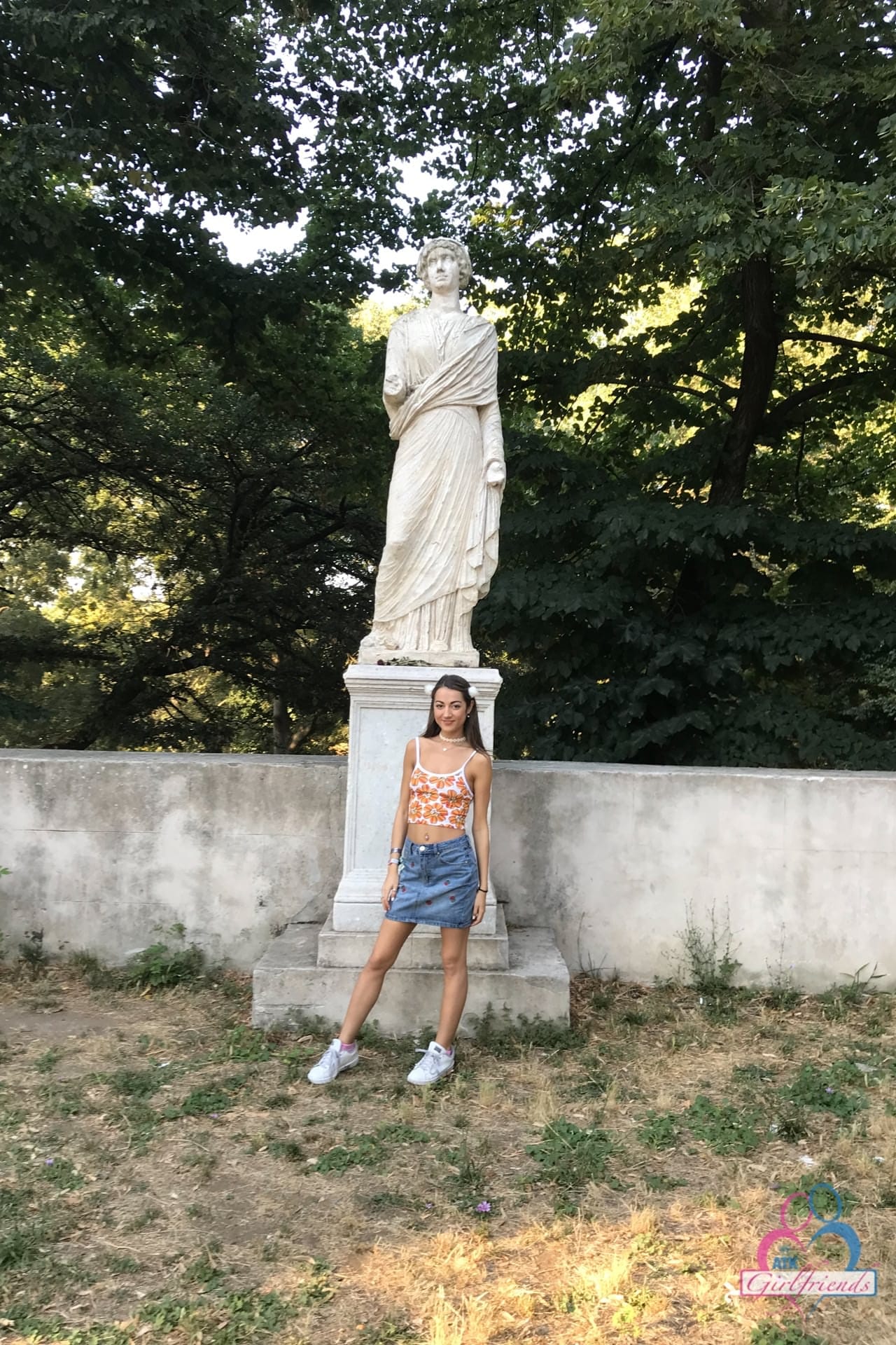 Lily Adams - karcsú barátnő szóló fotói, Lily Adams - Nyilvános, Barátnő, Dohányzás - 10. kép
