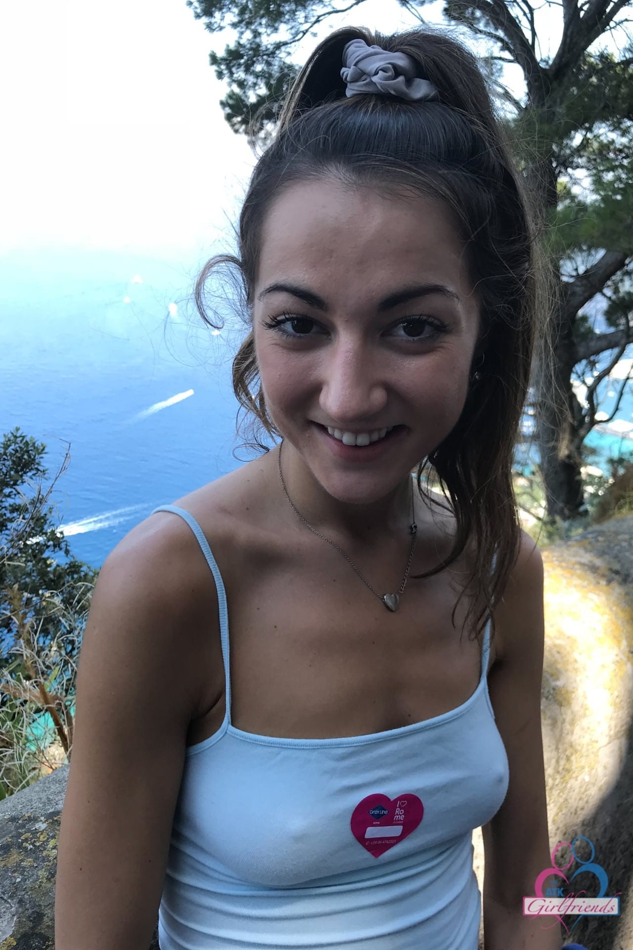 Lily Adams - karcsú barátnő szóló fotói, Lily Adams - Nyilvános, Barátnő, Dohányzás - 18. kép