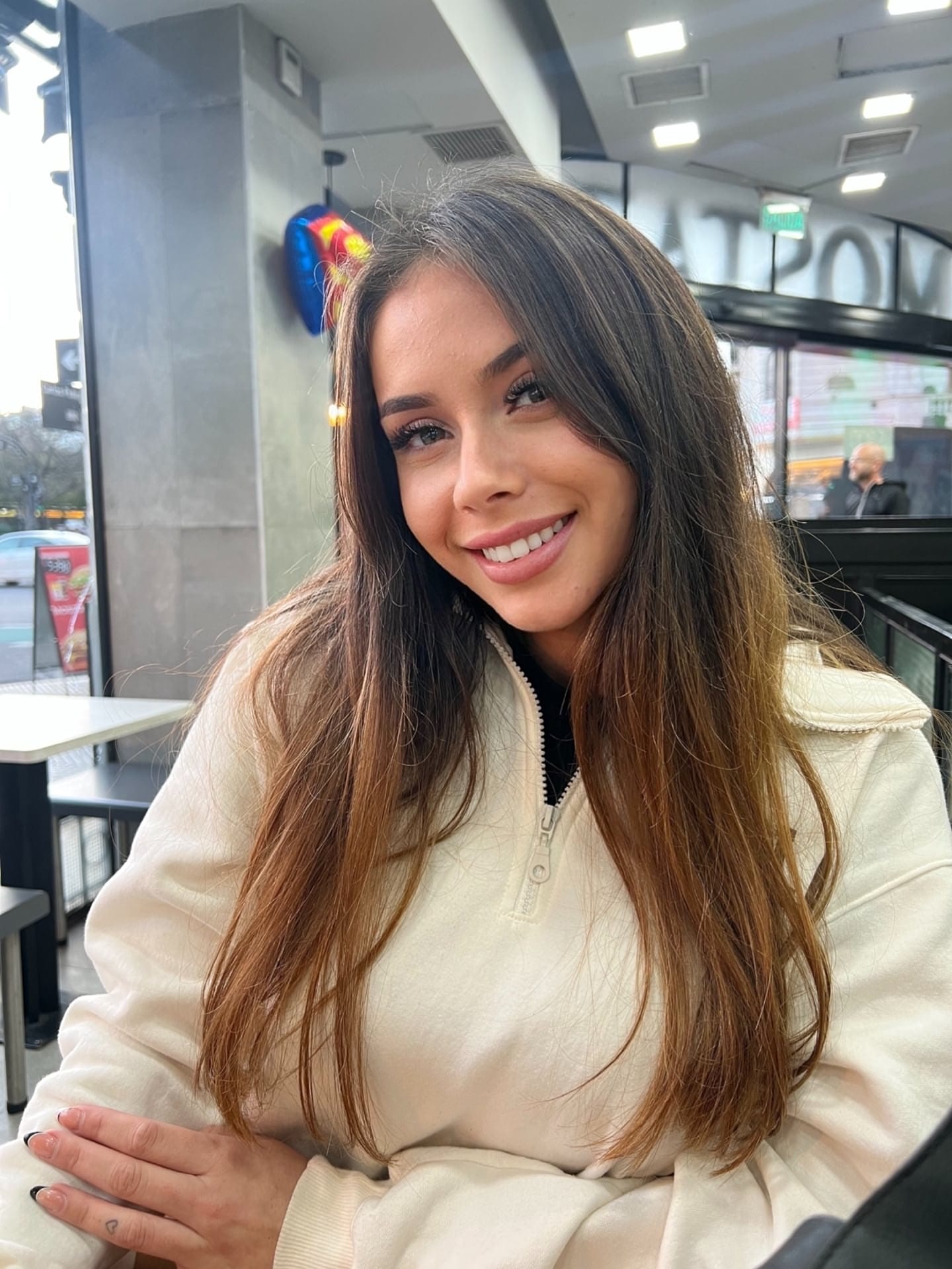 Sabrina Fontana dögös szóló fotói, Sabrina Fontana - Szelfi, Fiatal, Farmer - 1. kép