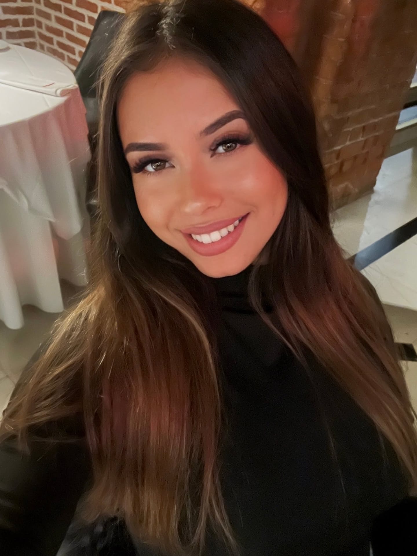 Sabrina Fontana dögös szóló fotói, Sabrina Fontana - Szelfi, Fiatal, Farmer - 3. kép