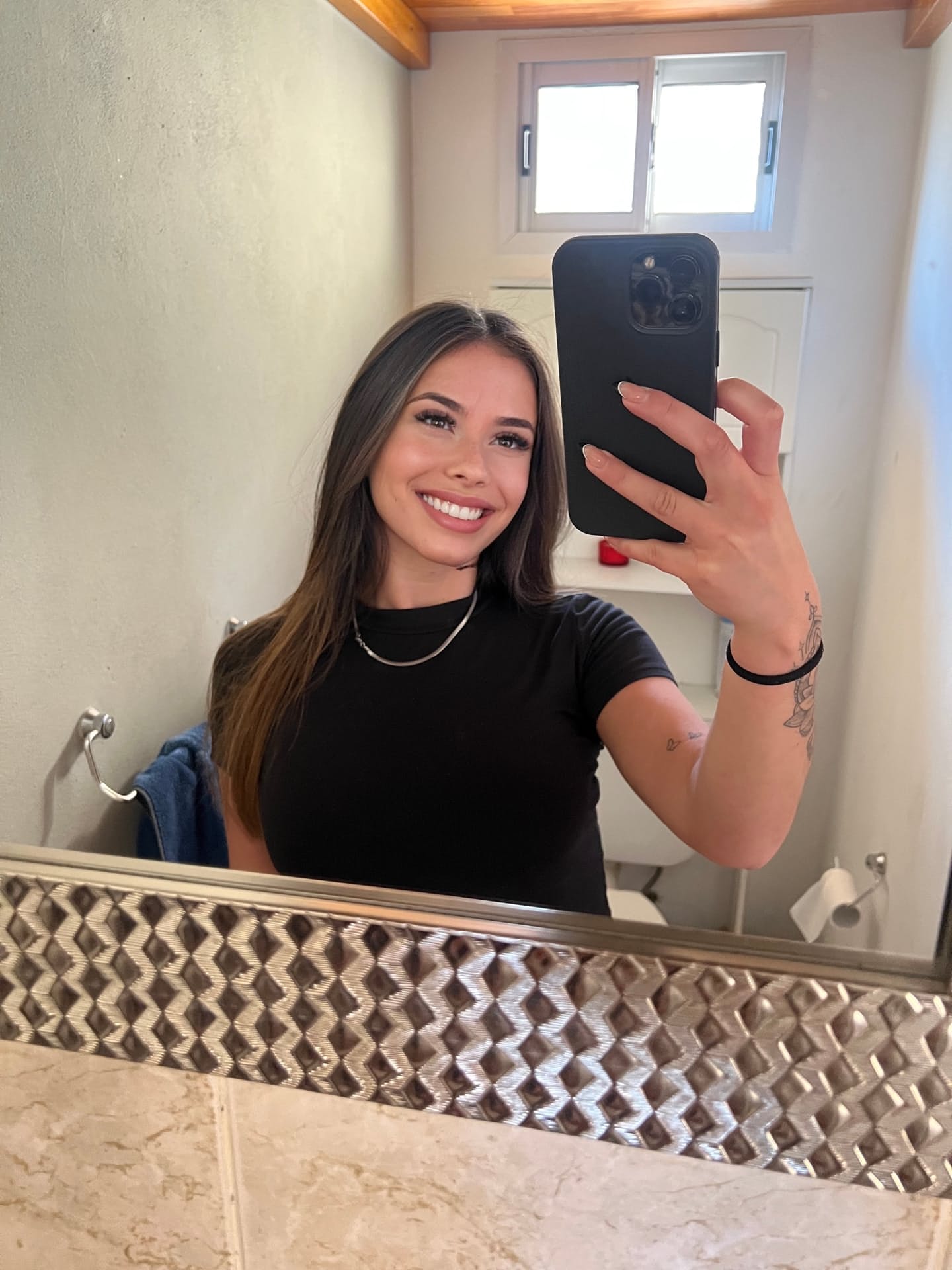 Sabrina Fontana dögös szóló fotói, Sabrina Fontana - Szelfi, Fiatal, Farmer - 7. kép