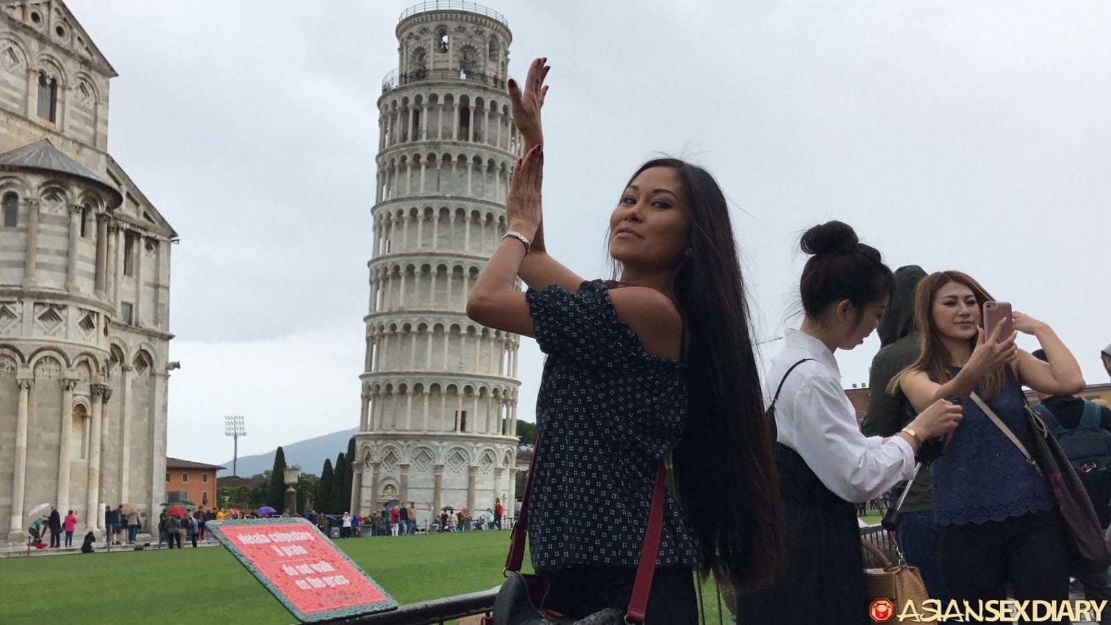 Suzie Q Kiu - ázsiai anyuka forró POV kalandja, Suzie Q Kiu - Érett nő, Thai, Anyuka - 1. kép
