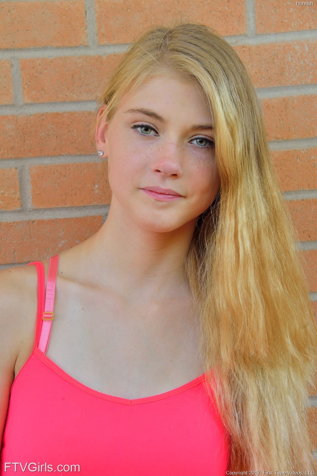 Hannah Hays szabadban – vékony szőke lány a nyilvánosság előtt, Hannah Hays - Punci, Apró, Vékony - 17. kép