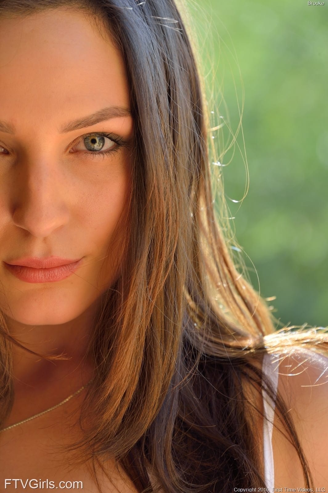 Brooke – bájos barna lány nyilvános villantása, Pepper XO - Gyönyörű, Szexi, Nyilvános - 20. kép