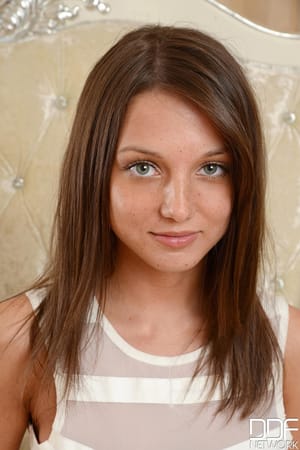 Foxy Di lovagol Timo Hardy-n, miközben izgatóan készül az arcra.